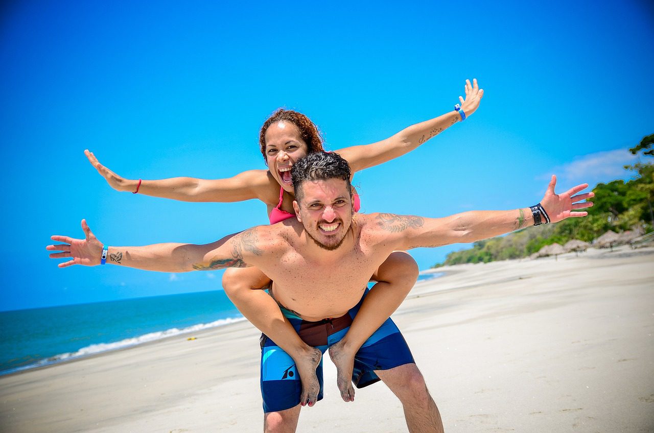 couple, couples, people, romantic, sees it, holiday, vacation, romance, beach, love, nature, sea, landscape, happy, darling, happiness, complicity, happy couple, boyfriends, bride, marriage, lovers